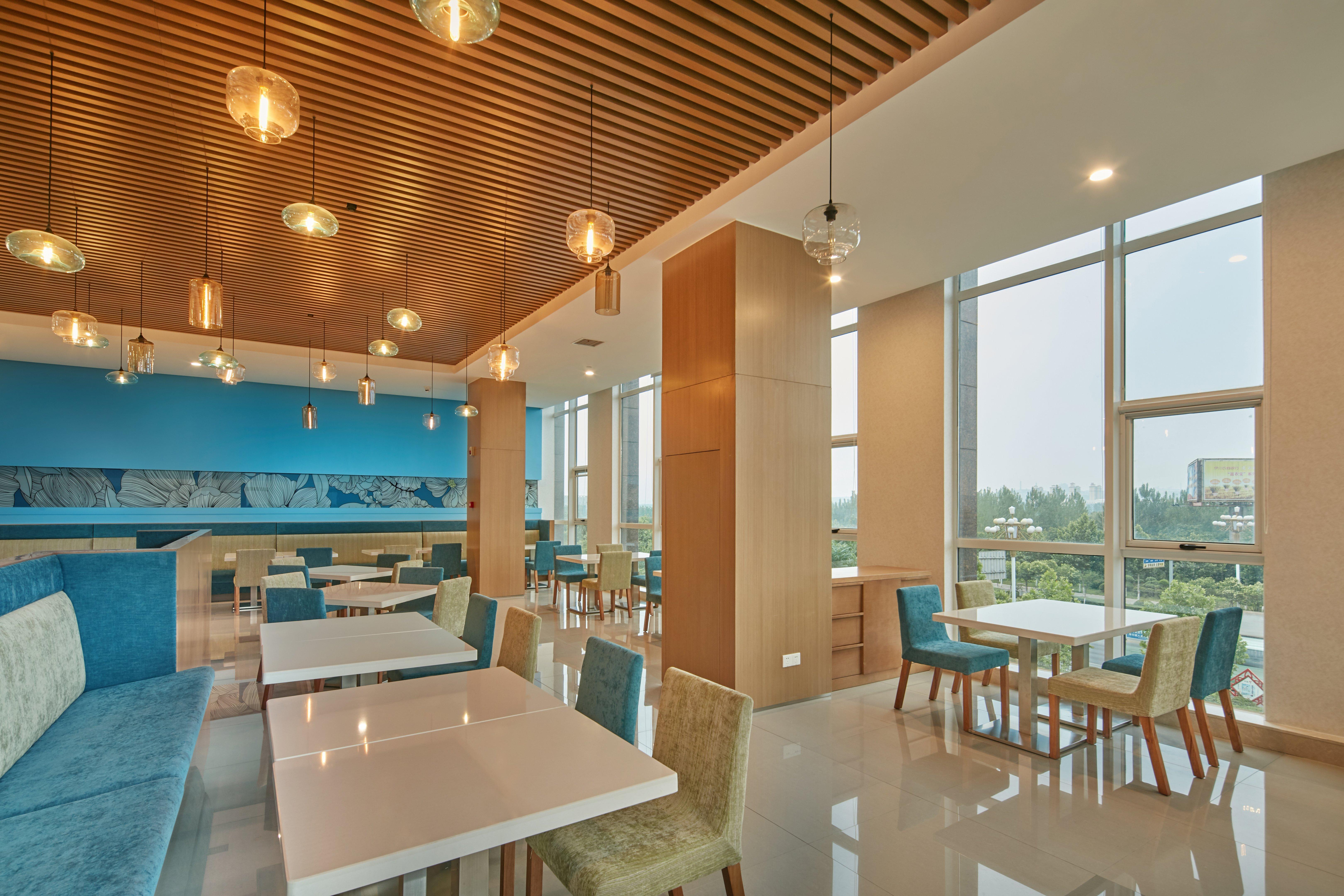 Holiday Inn Express Luoyang Yichuan By Ihg Exterior foto