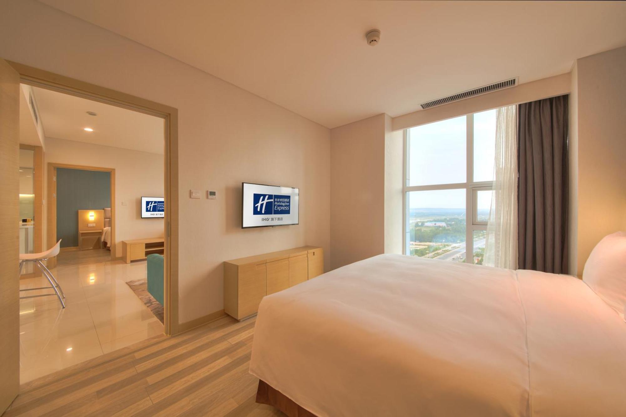 Holiday Inn Express Luoyang Yichuan By Ihg Exterior foto